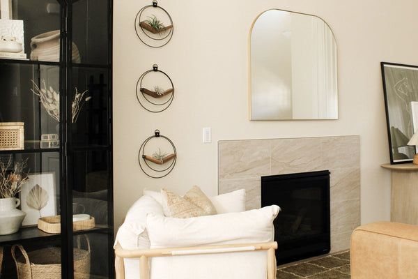 modern living wall with Kandis Cottage v-hangers